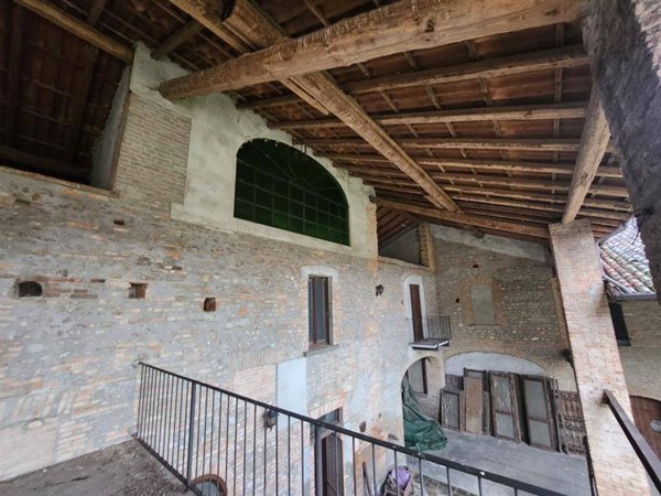 intera palazzina in vendita a Fontanella