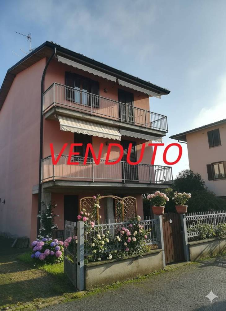 casa indipendente in vendita a Fontanella