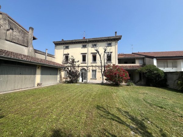 casa indipendente in vendita a Fontanella