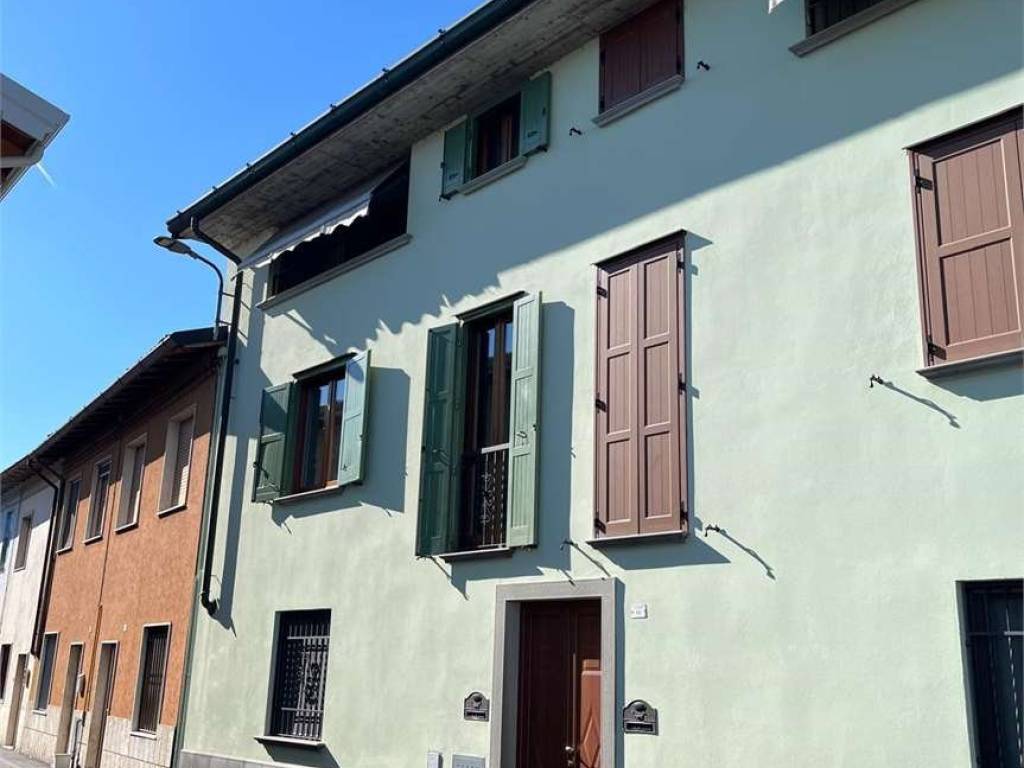 intera palazzina in vendita a Fontanella