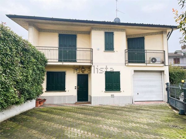 casa indipendente in vendita a Fontanella