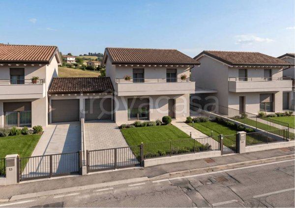 casa indipendente in vendita a Fontanella