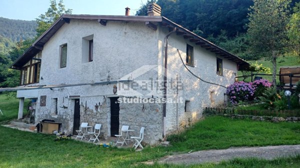 casale in vendita a Fonteno