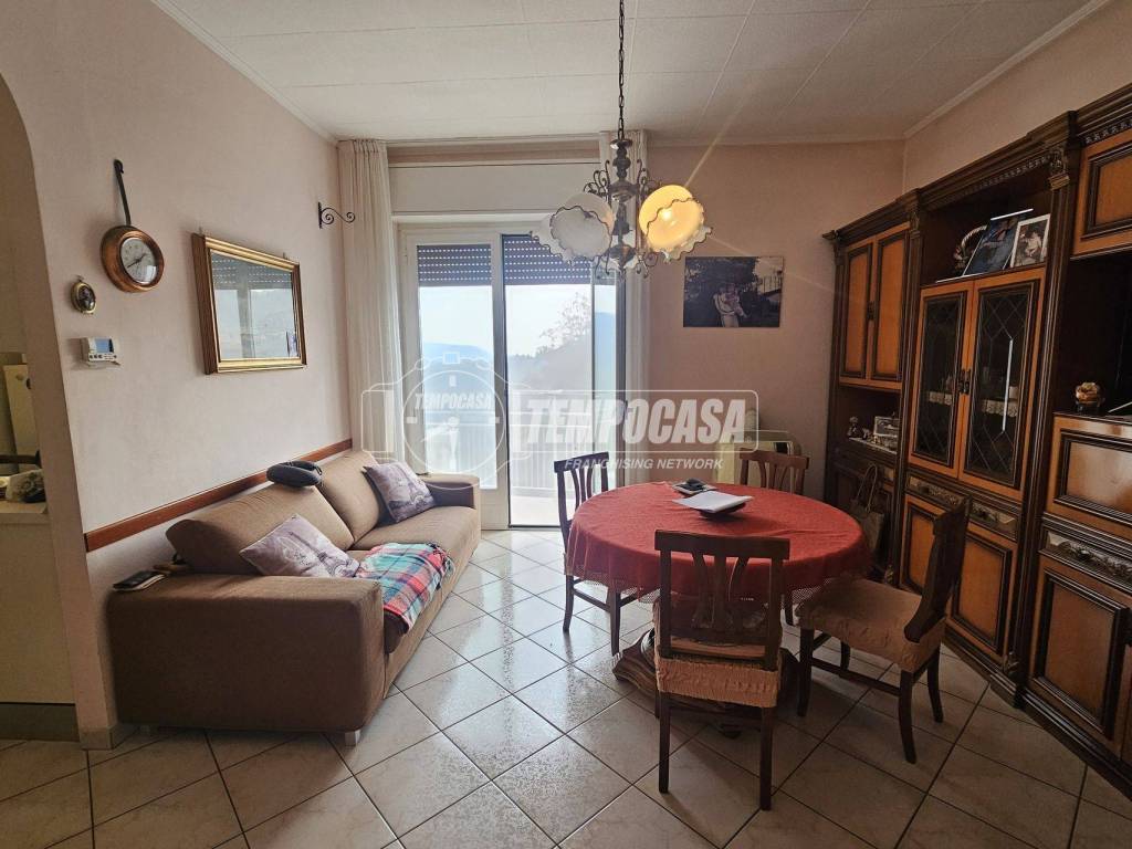 appartamento in vendita a Foresto Sparso in zona Chiesa