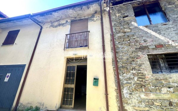 casa indipendente in vendita a Foresto Sparso