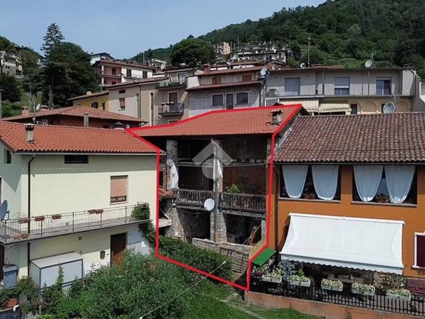 casa indipendente in vendita a Foresto Sparso in zona Chiesa