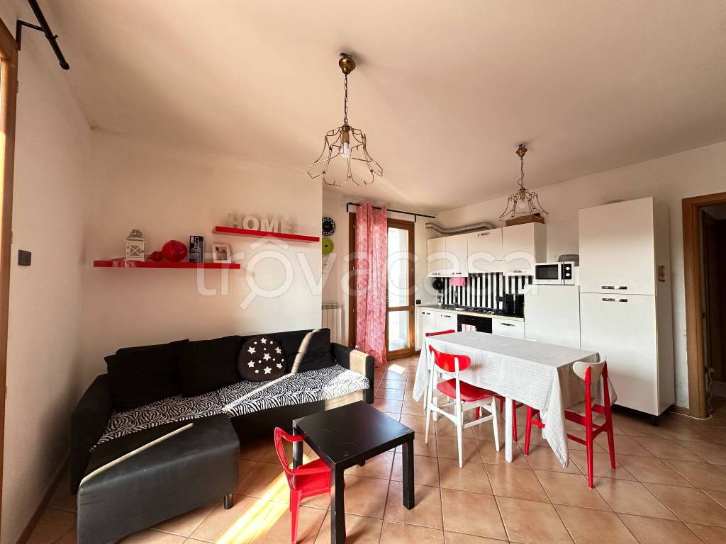 appartamento in vendita a Foresto Sparso in zona Chiesa