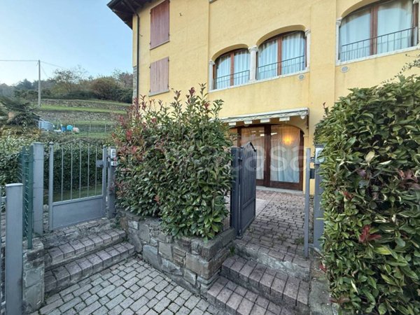 appartamento in vendita a Foresto Sparso in zona Chiesa