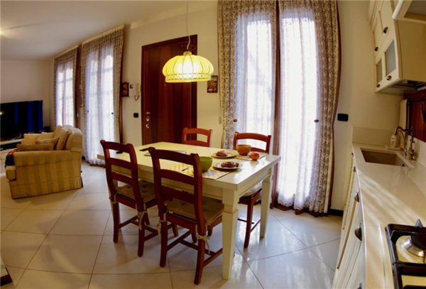 casa indipendente in vendita a Foresto Sparso in zona Chiesa