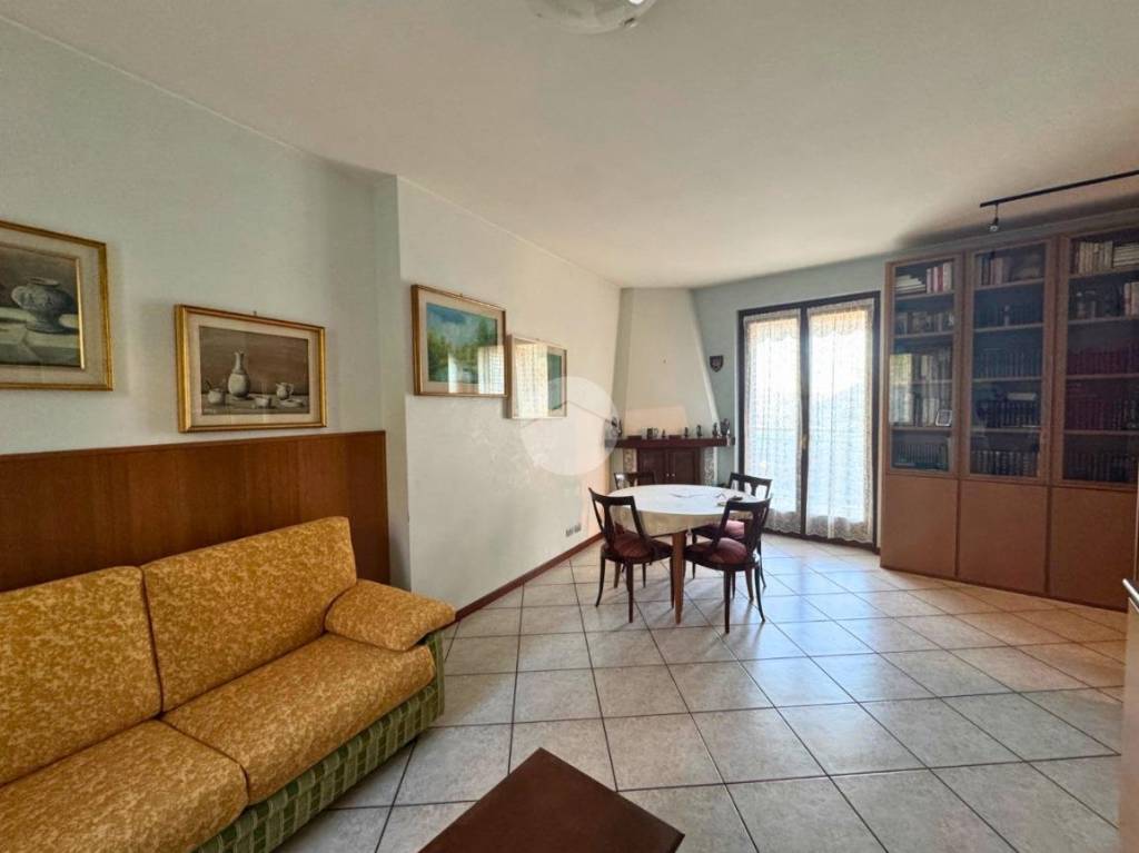 appartamento in vendita a Foresto Sparso in zona Chiesa