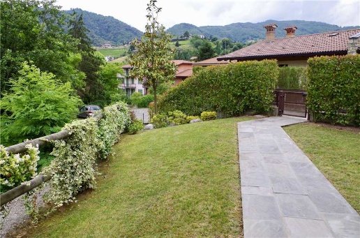casa indipendente in vendita a Foresto Sparso in zona Chiesa