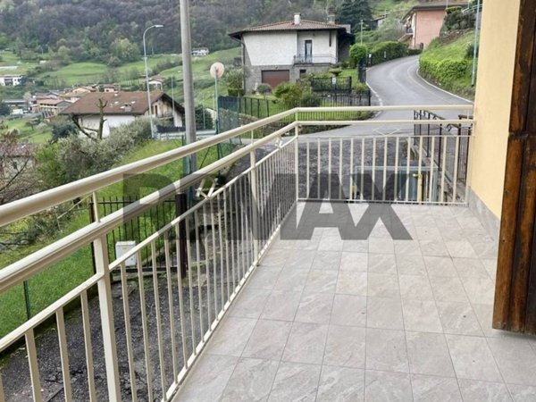 appartamento in vendita a Foresto Sparso in zona Gafforelli