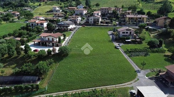 terreno edificabile in vendita a Foresto Sparso in zona Chiesa