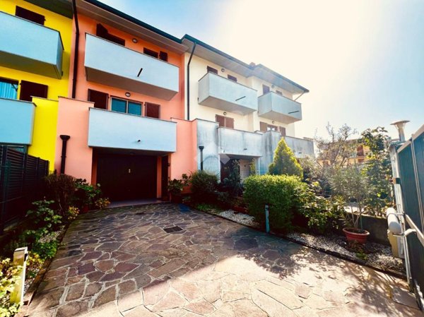 casa indipendente in vendita a Fornovo San Giovanni