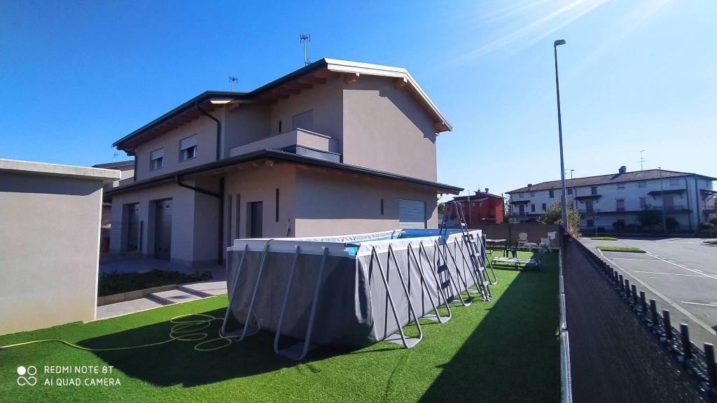 casa indipendente in vendita a Fornovo San Giovanni