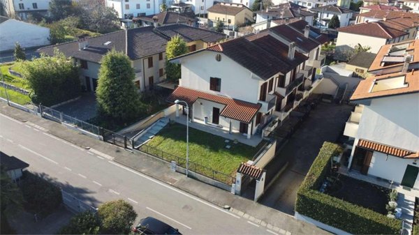 casa indipendente in vendita a Fornovo San Giovanni