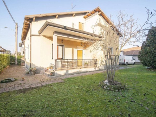 casa indipendente in vendita a Fornovo San Giovanni