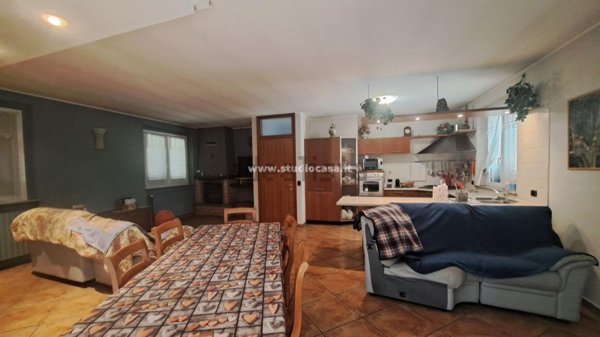 casa indipendente in vendita a Fornovo San Giovanni