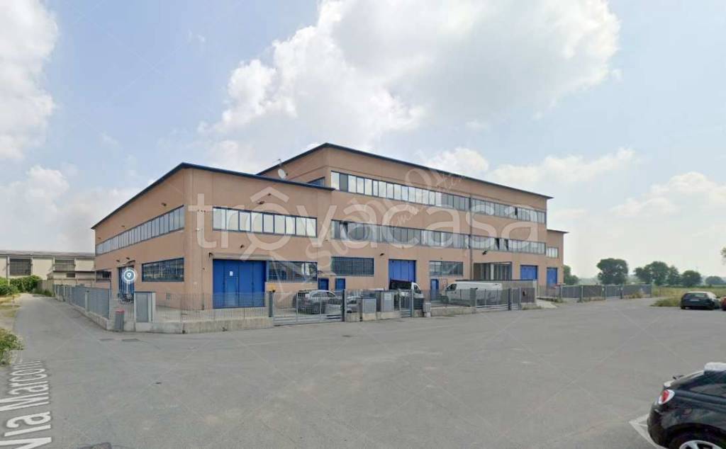 locale commerciale in vendita a Fornovo San Giovanni