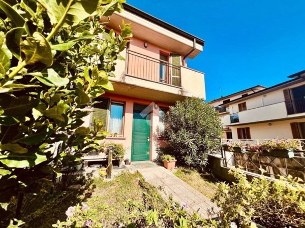 casa indipendente in vendita a Fornovo San Giovanni