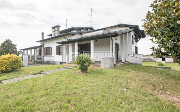 casa indipendente in vendita a Fornovo San Giovanni