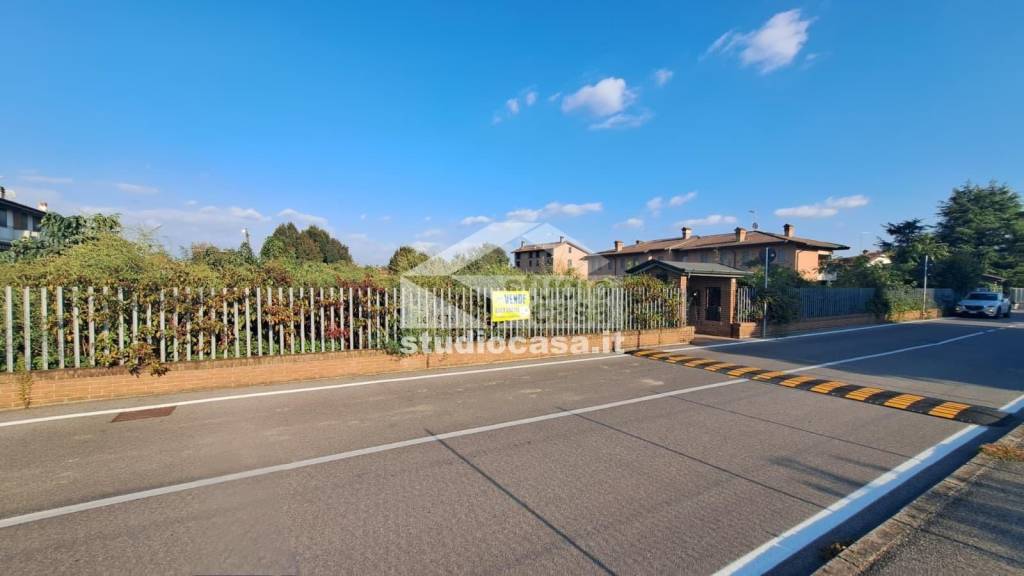 negozio in vendita a Fornovo San Giovanni