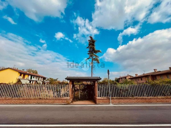 terreno edificabile in vendita a Fornovo San Giovanni