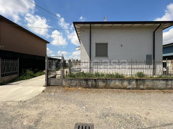 casa indipendente in vendita a Fornovo San Giovanni