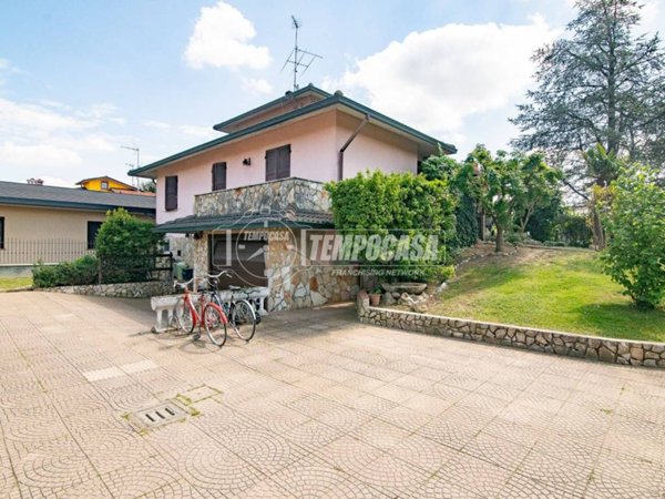 casa indipendente in vendita a Fornovo San Giovanni