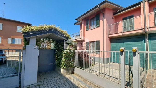 casa indipendente in vendita a Fornovo San Giovanni