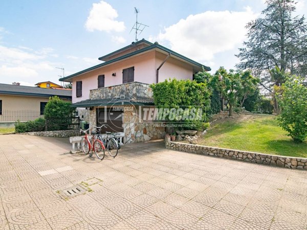 casa indipendente in vendita a Fornovo San Giovanni