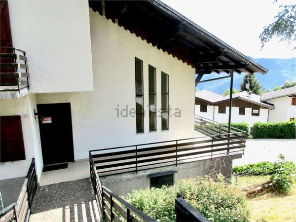 casa indipendente in vendita a Fuipiano Valle Imagna