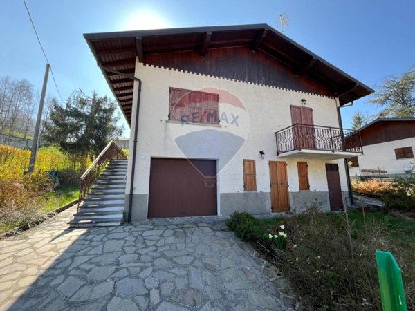 casa indipendente in vendita a Fuipiano Valle Imagna
