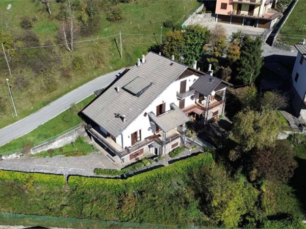casa indipendente in vendita a Fuipiano Valle Imagna