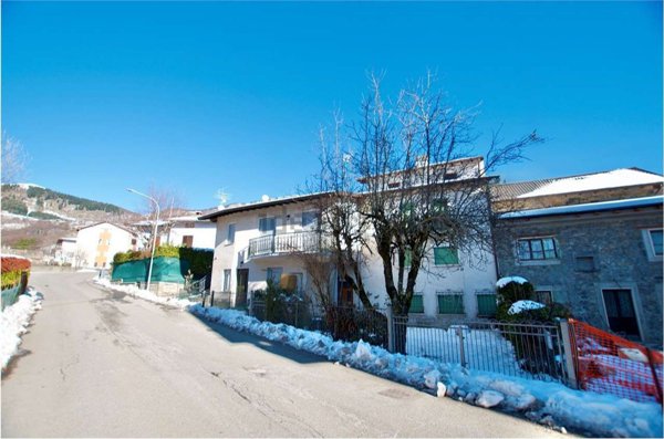 casa indipendente in vendita a Fuipiano Valle Imagna