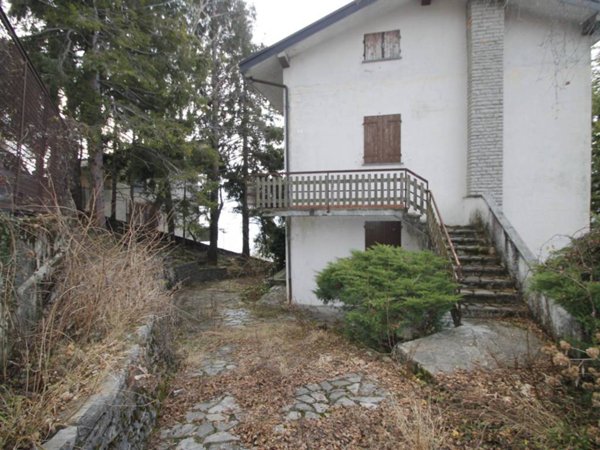 casa indipendente in vendita a Fuipiano Valle Imagna