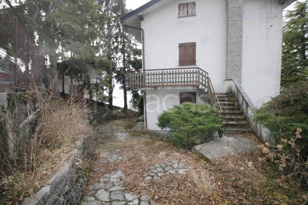 casa indipendente in vendita a Fuipiano Valle Imagna