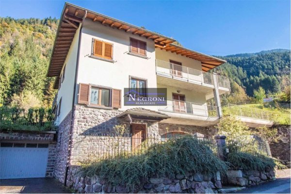 casa indipendente in vendita a Gandellino