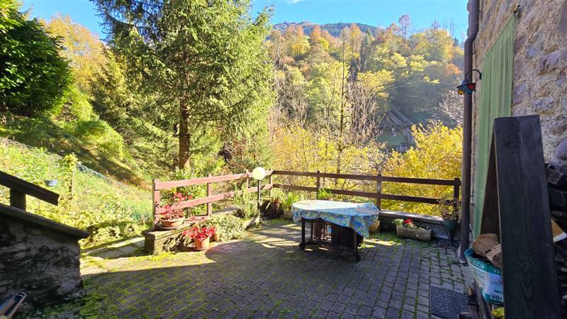 appartamento in vendita a Gandellino in zona Pietra