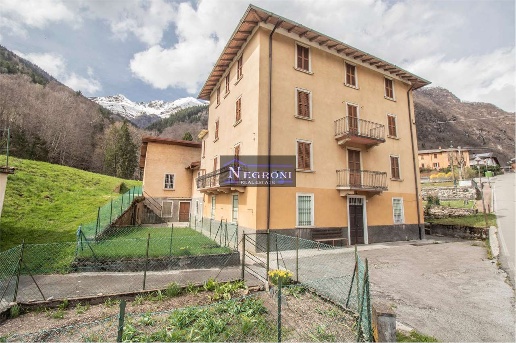 casa indipendente in vendita a Gandellino in zona Grabiasca