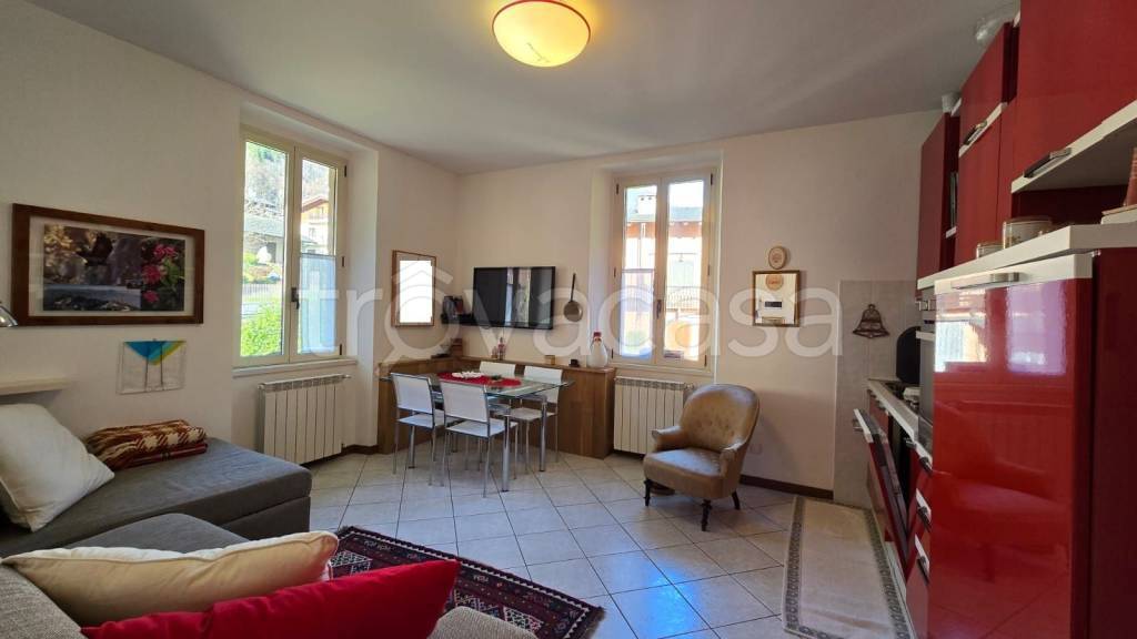 appartamento in vendita a Gandellino in zona Pietra