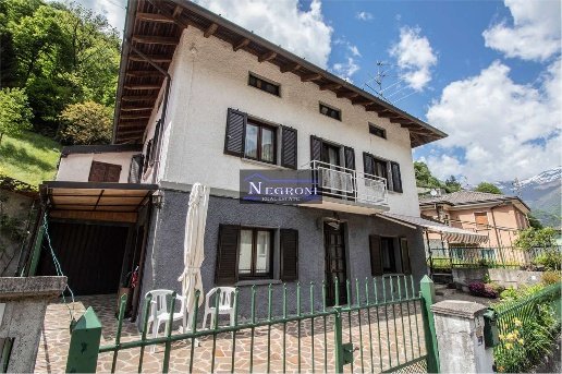 casa indipendente in vendita a Gandellino in zona Grabiasca