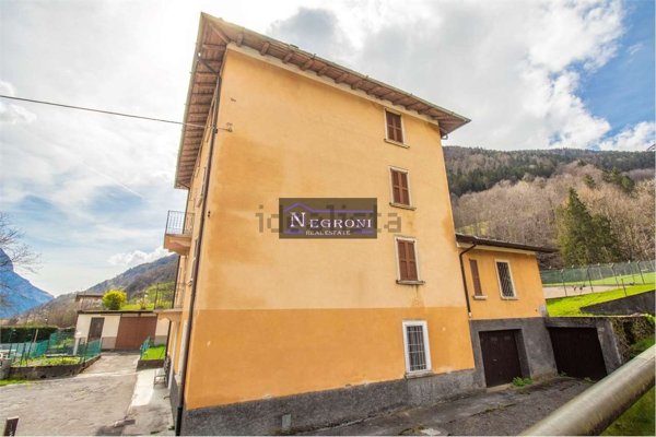 casa indipendente in vendita a Gandellino in zona Grabiasca