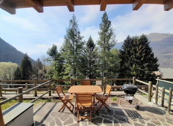 appartamento in vendita a Gandellino in zona Pietra