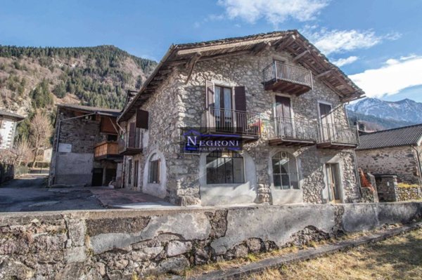 negozio in vendita a Gandellino in zona Pietra