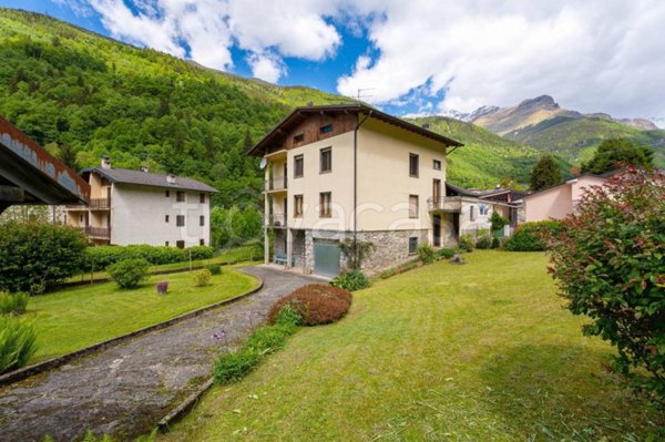 casa indipendente in vendita a Gandellino in zona Foppi