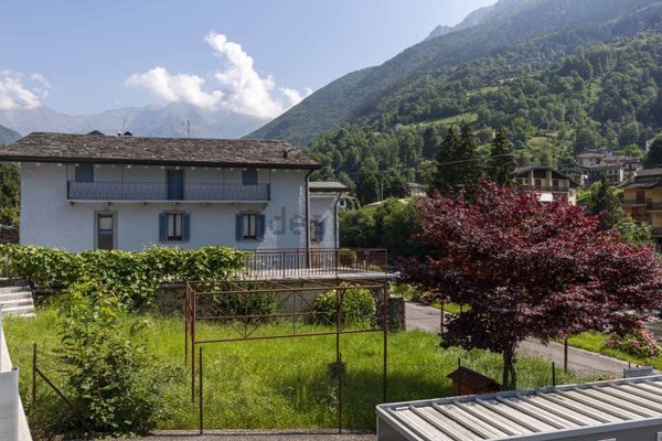casa indipendente in vendita a Gandellino