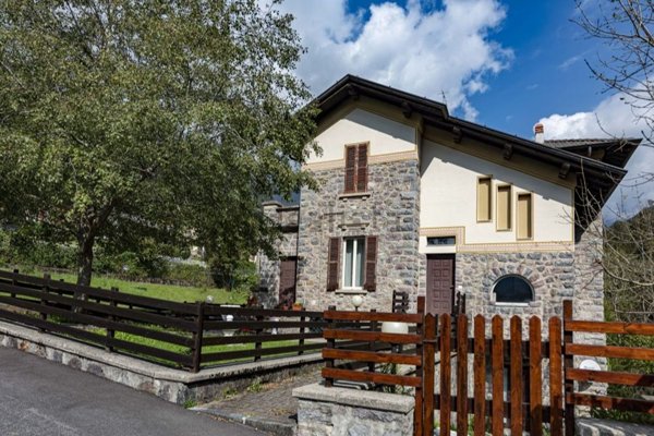 appartamento in vendita a Gandellino in zona Foppi