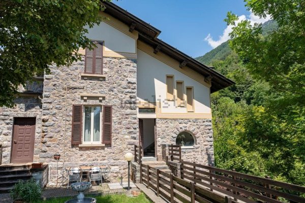 appartamento in vendita a Gandellino in zona Foppi