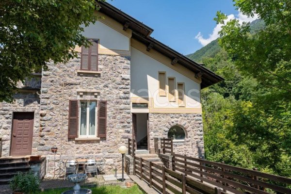 appartamento in vendita a Gandellino in zona Pietra